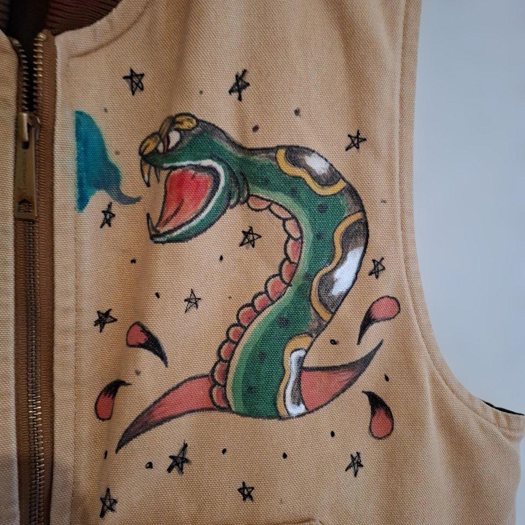 1*6様 カーハート　タトゥー風　落書き　ダック地ベスト　M