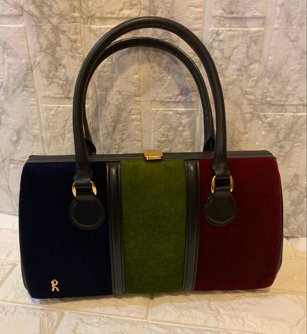 年末特別セール！ロベルタディカメリーノのハンドバッグです。