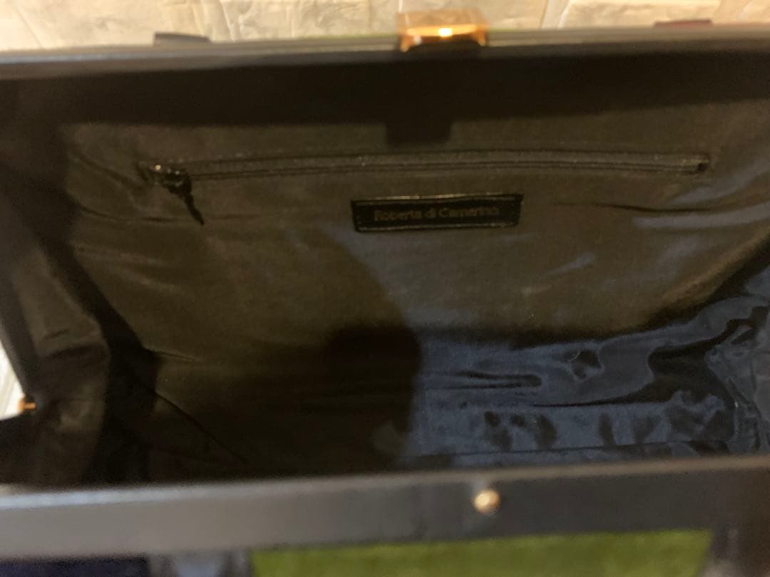 年末特別セール！ロベルタディカメリーノのハンドバッグです。