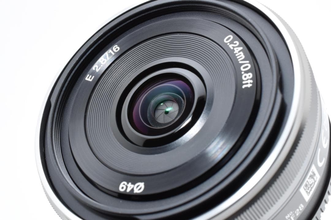 ソニー SEL16F28 カメラレンズ 16mm f2.8 シルバー Sony