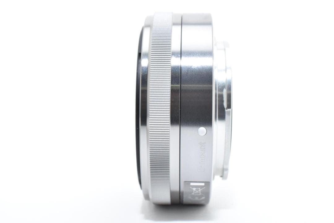 ソニー SEL16F28 カメラレンズ 16mm f2.8 シルバー Sony
