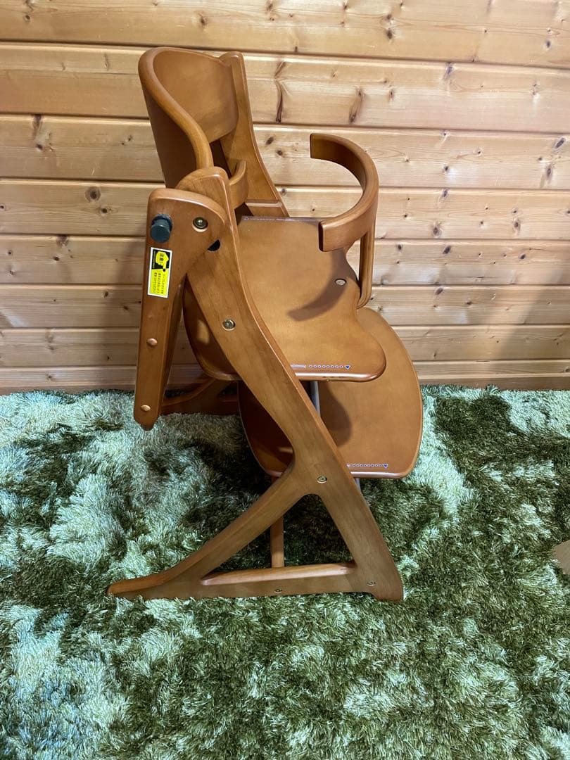 極美品　大和屋　すくすくチェアプラス　テーブルガード付き　ベビーチェア