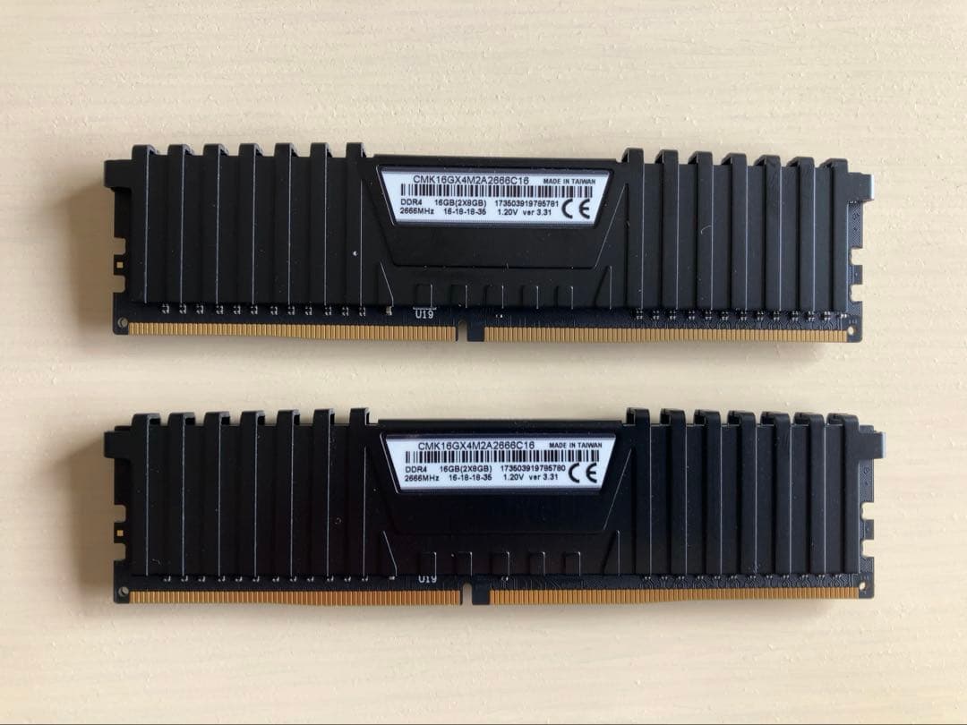 Corsair Vengeance LPX DDR4 メモリ 8GB×2枚セット