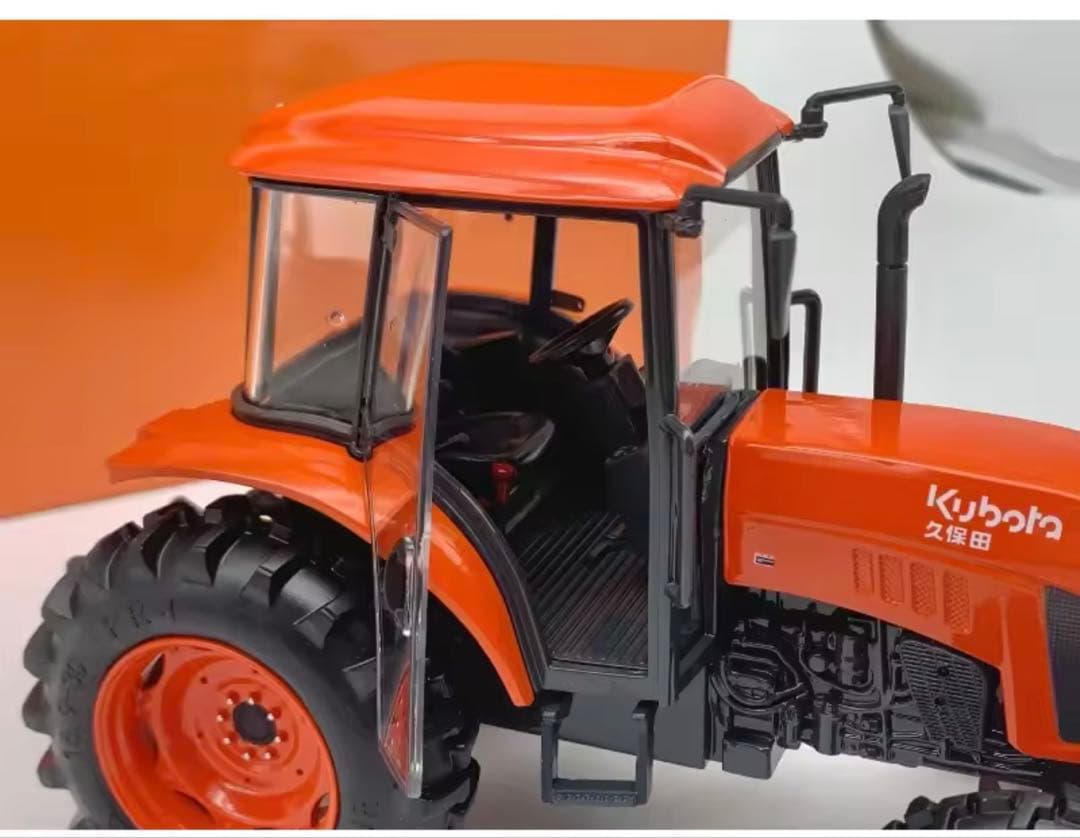 クボタ トラクター 1/24スケール モデル