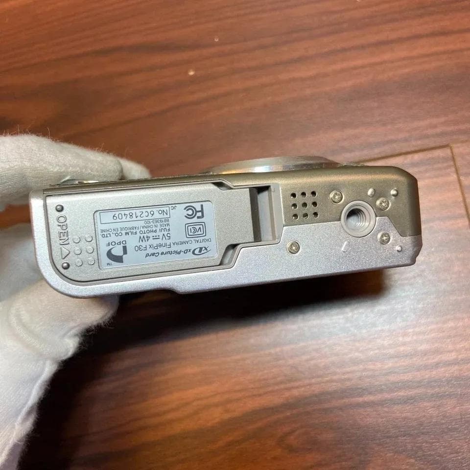 FUJIFILM FinePix F30 デジカメ ほぼ新品 3442