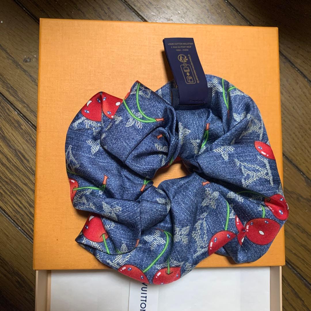 ルイ・ヴィトン シュシュ デニムブルー　新品未使用タグ付き　チェリー　村上隆