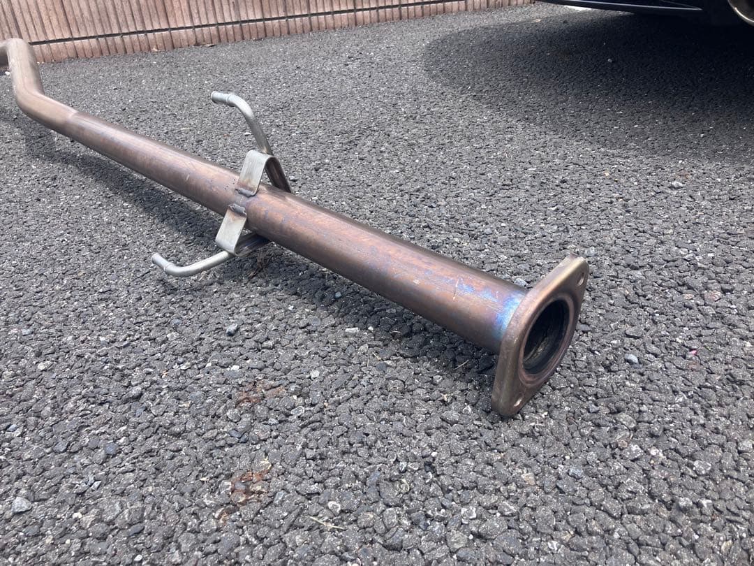 アクセラスポーツ　中間ストレートマフラー