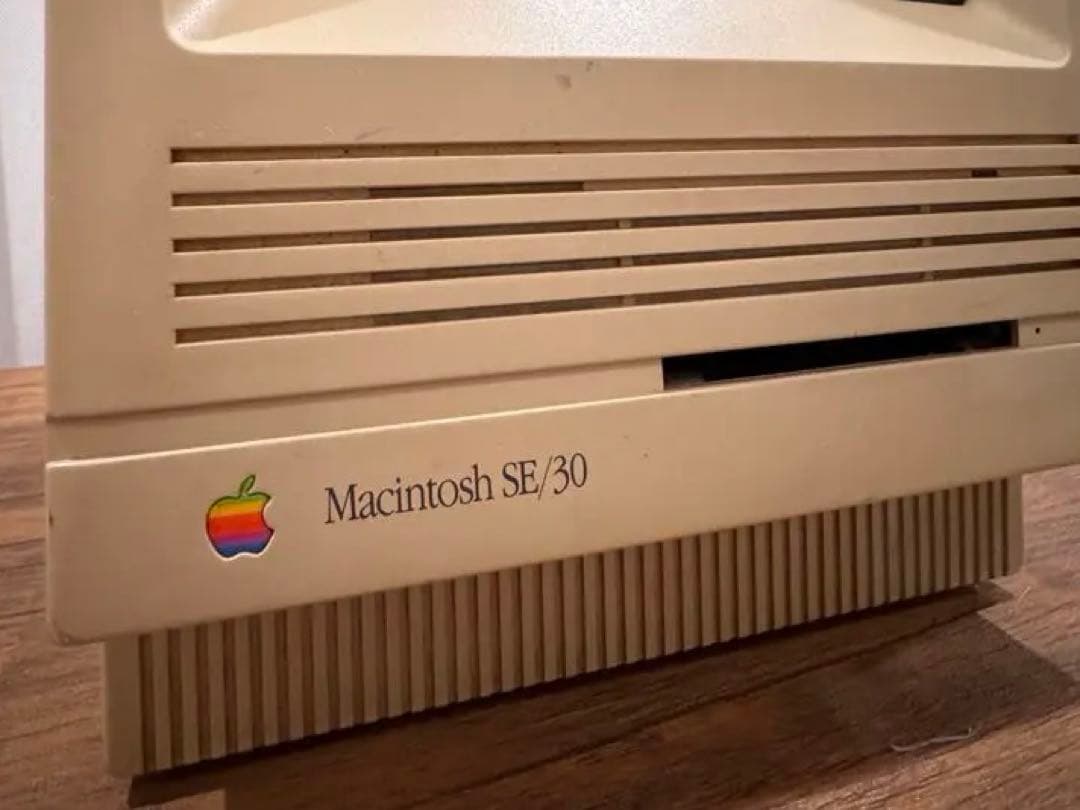 Apple Macintosh SE/30 デスクトップPC