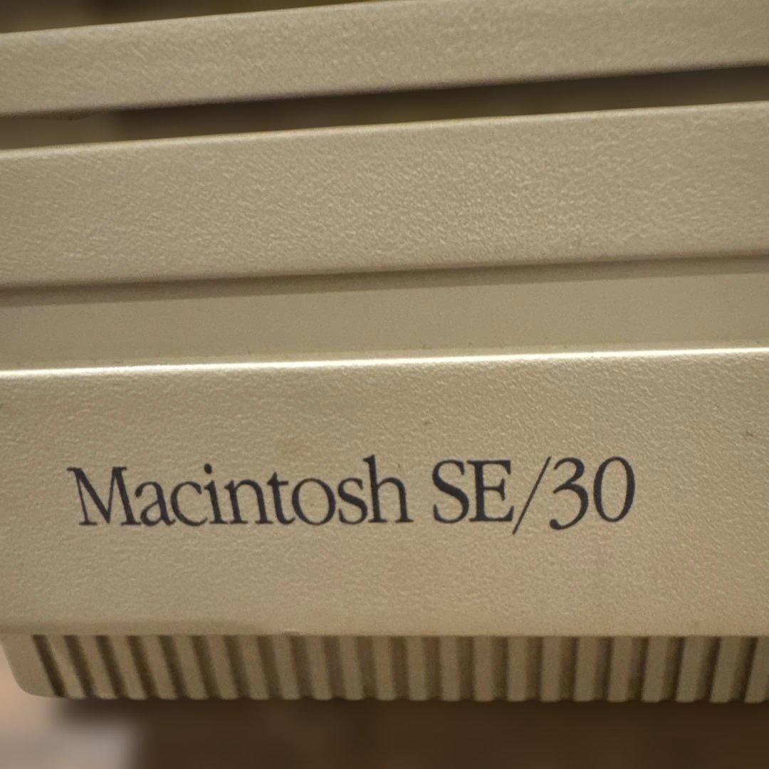 Apple Macintosh SE/30 デスクトップPC