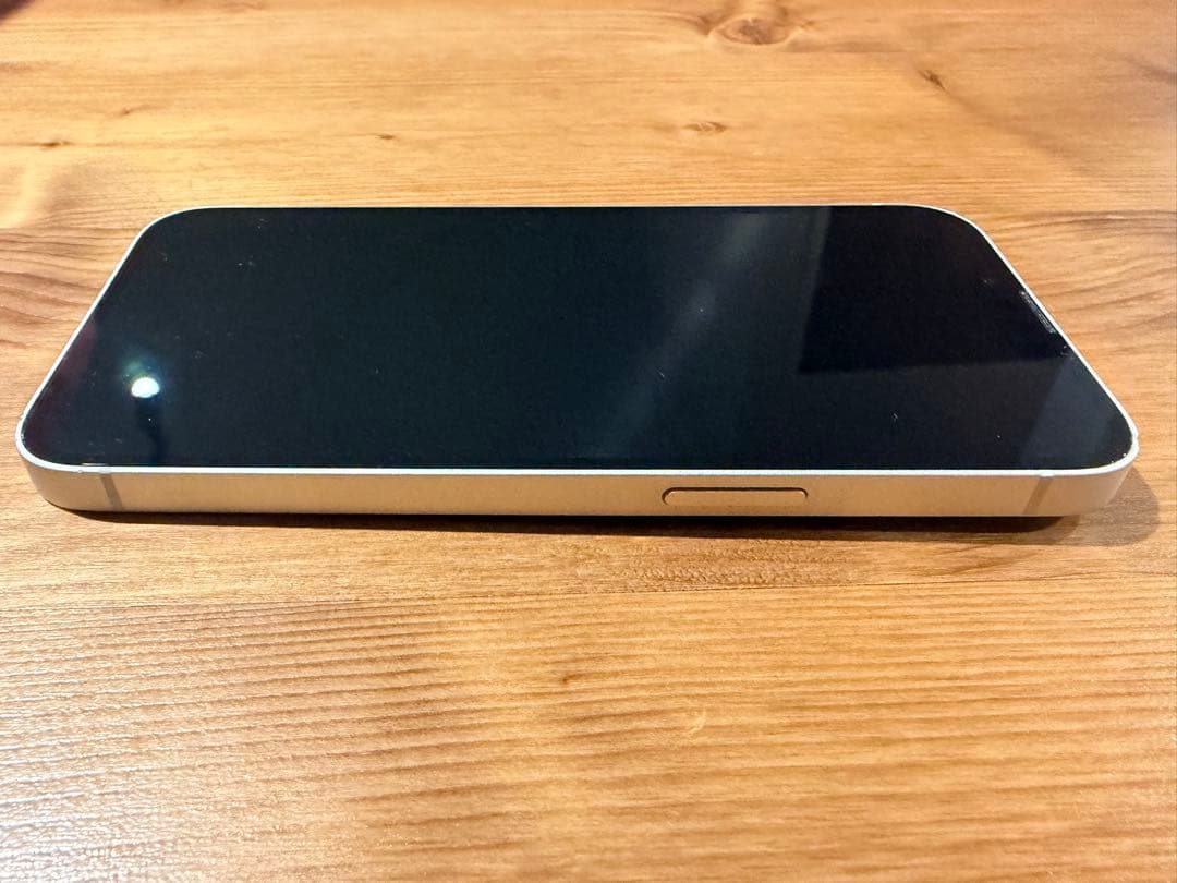 iPhone 13 スターライト 128GB