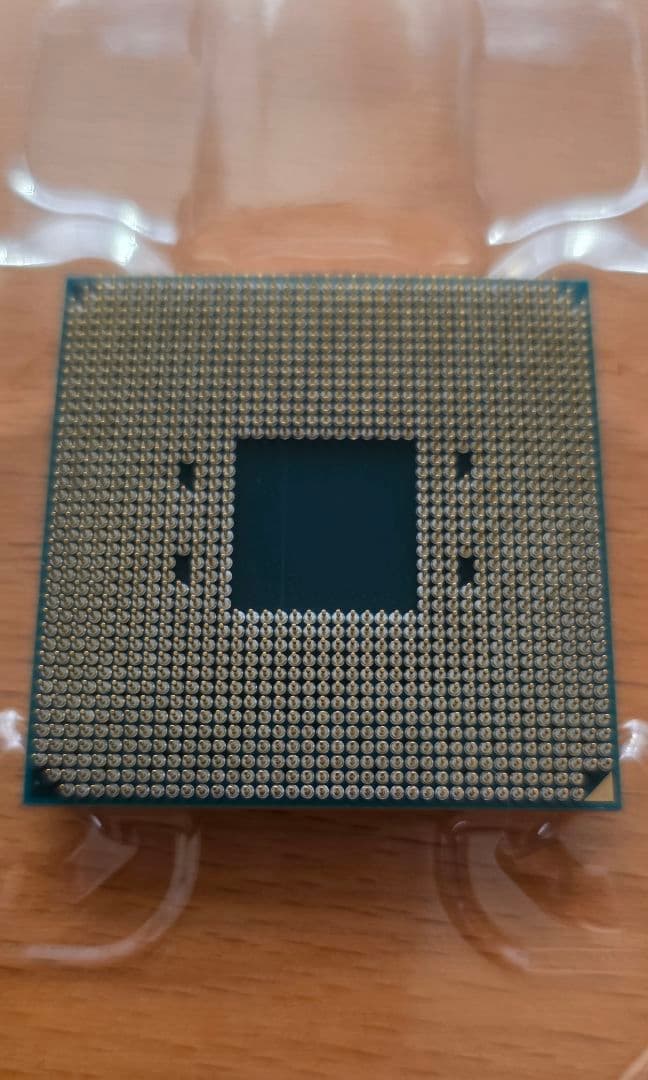 AMD Ryzen CPU 3700x + 純正付属クーラー