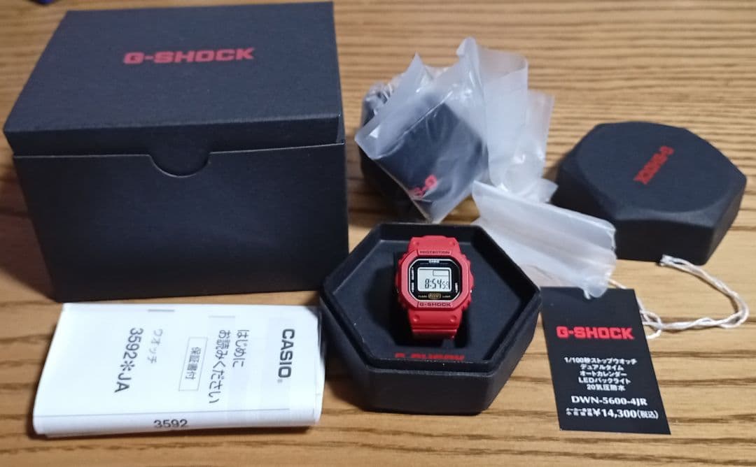G-SHOCK DWN-5600-4JR レッド 中古