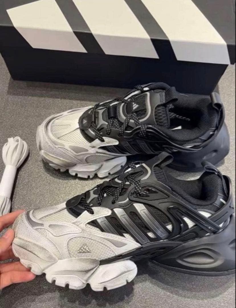 日本未発売24.5 adidas XLG RUNNER DELUXE