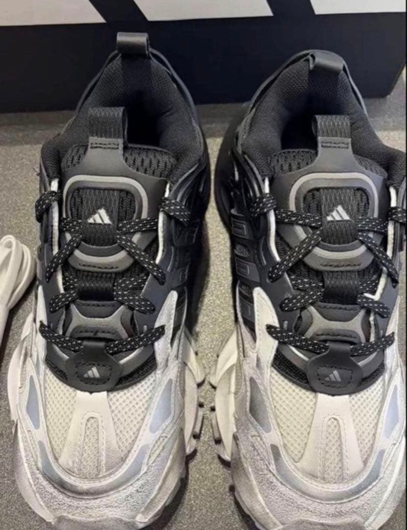 日本未発売24.5 adidas XLG RUNNER DELUXE