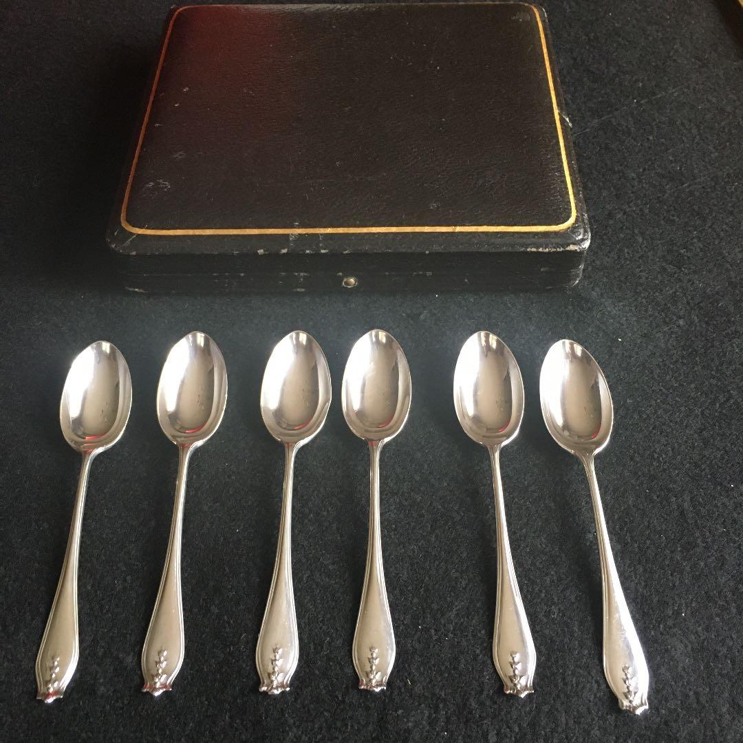 お値下げ　英国製純銀スプーン箱入り　アンティーク　スターリングシルバー