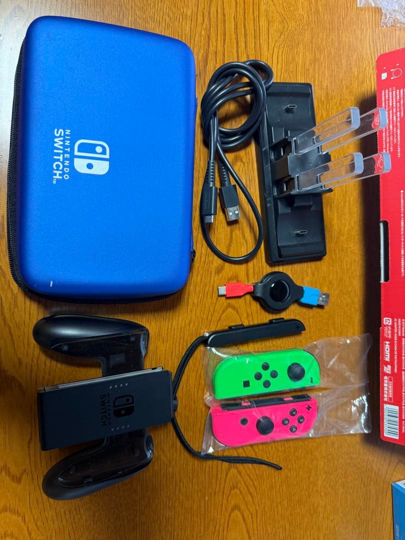 Nintendo Switch スイッチ　本体 周辺機器おまけあり