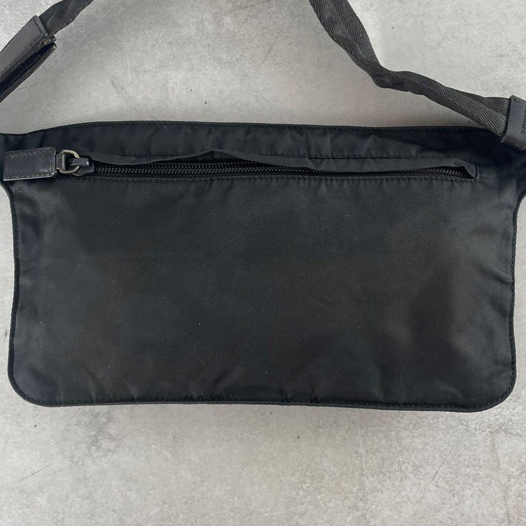 美品✨PRADA ボディーバッグ ショルダー ウエスト ナイロン 三角ロゴ 黒