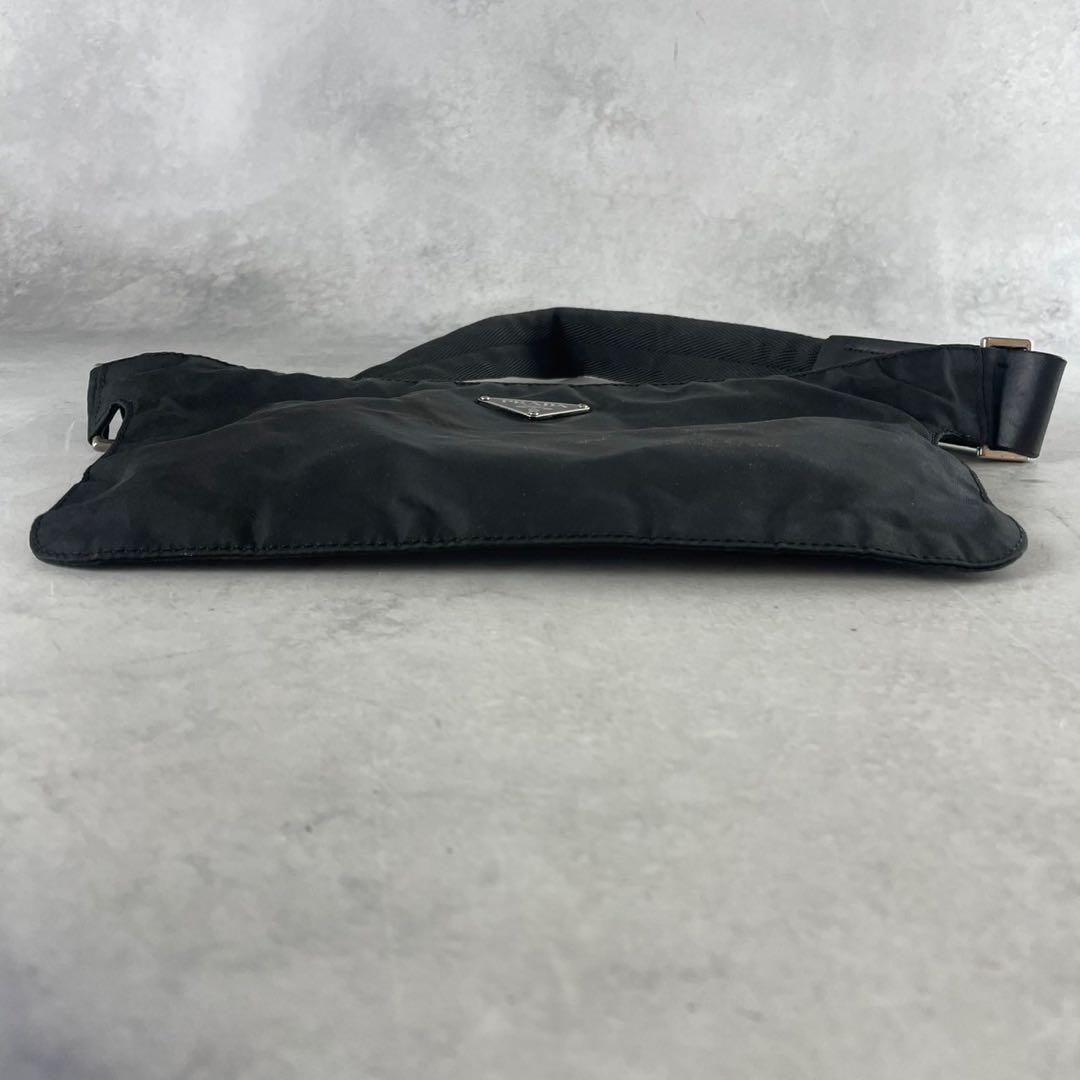 美品✨PRADA ボディーバッグ ショルダー ウエスト ナイロン 三角ロゴ 黒