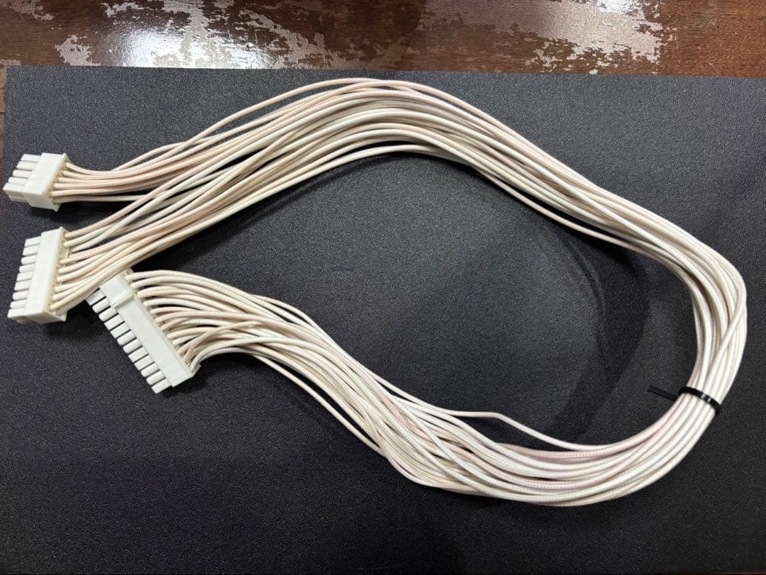 ASUS850W電源ユニットROG-STRIX-850W-WHITE80PLUS