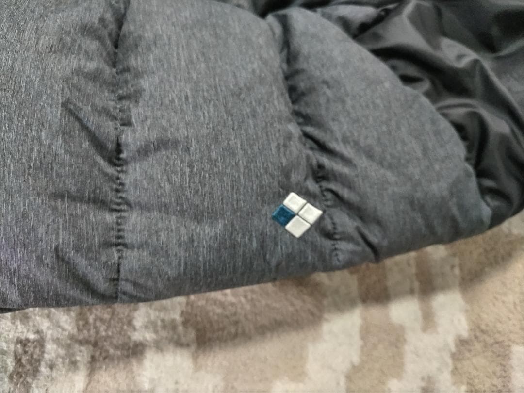 mont-bell ダウンジャケット グレー