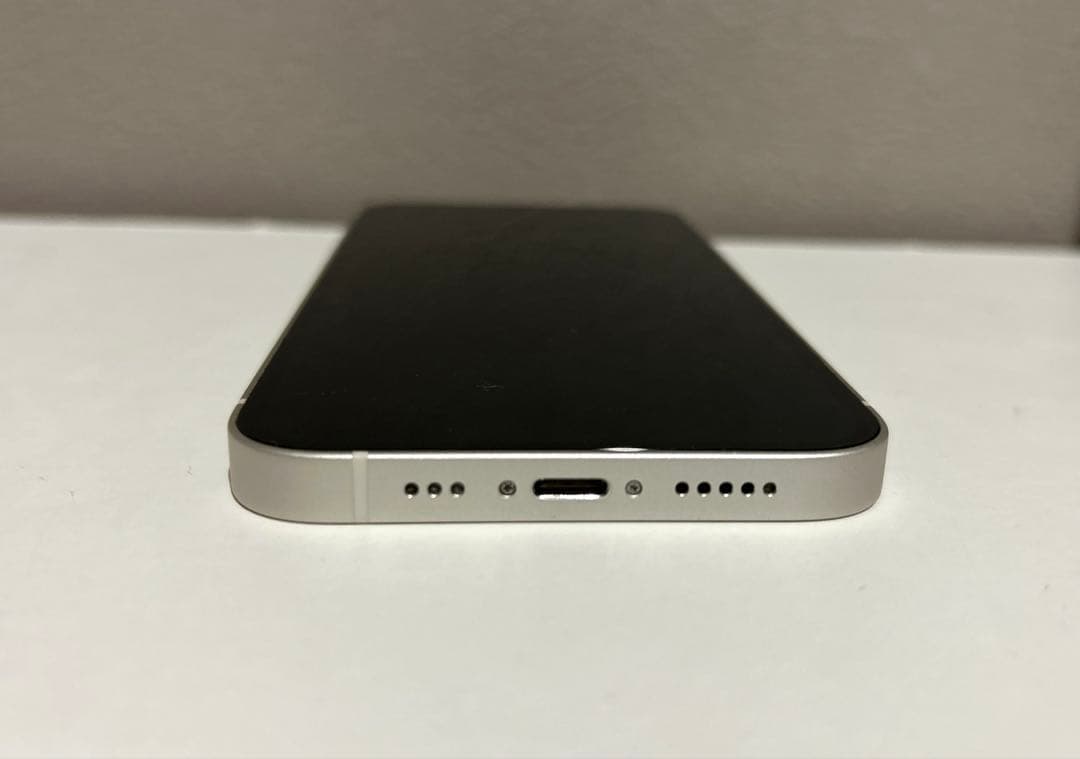 極美品 Apple iPhone13 ホワイト 128GB 本体　SIMフリー