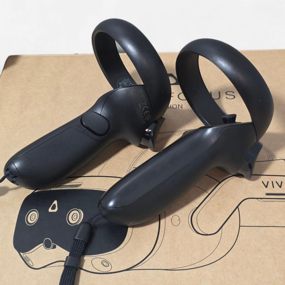 VIVE Focus Vision フェイシャルトラッカー ストリーミングキット