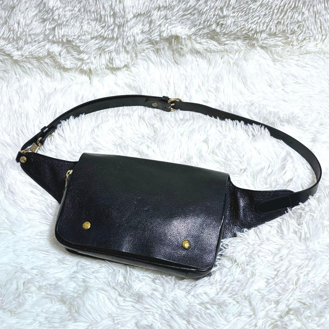 極美品 イルビゾンテ ボディバッグ レザー 黒