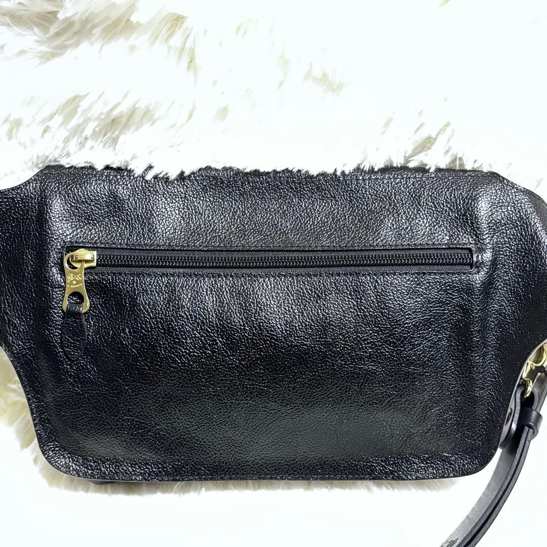 極美品 イルビゾンテ ボディバッグ レザー 黒