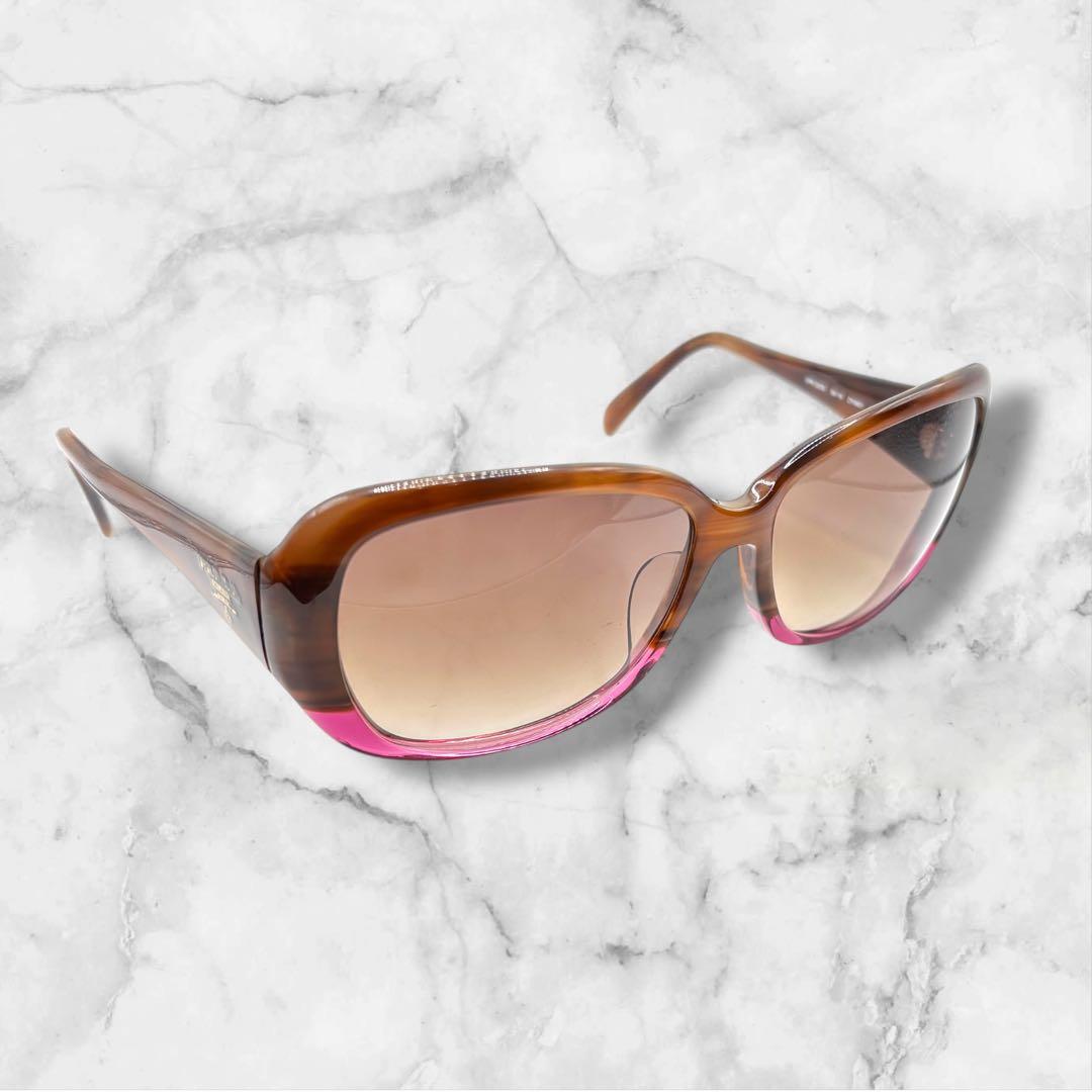 小物 PRADA sunglasses butterfly side logo