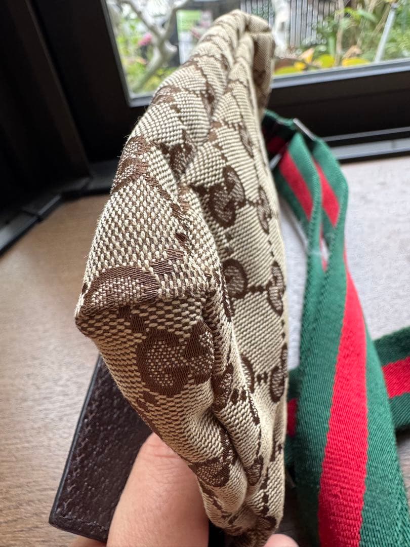 Gucci GGパターン ボディバッグ