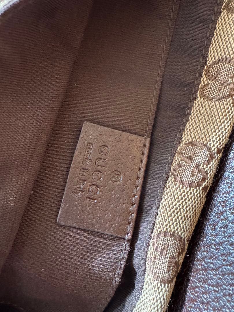 Gucci GGパターン ボディバッグ