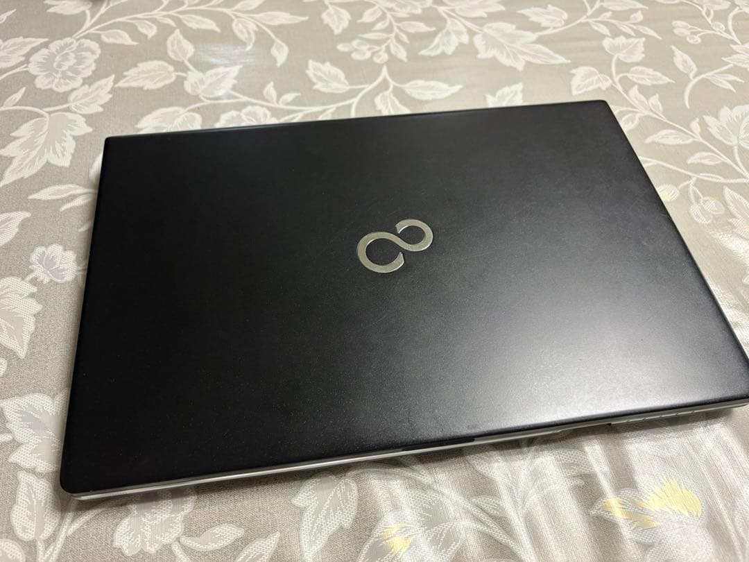 富士通 LIFEBOOK SH90/B1