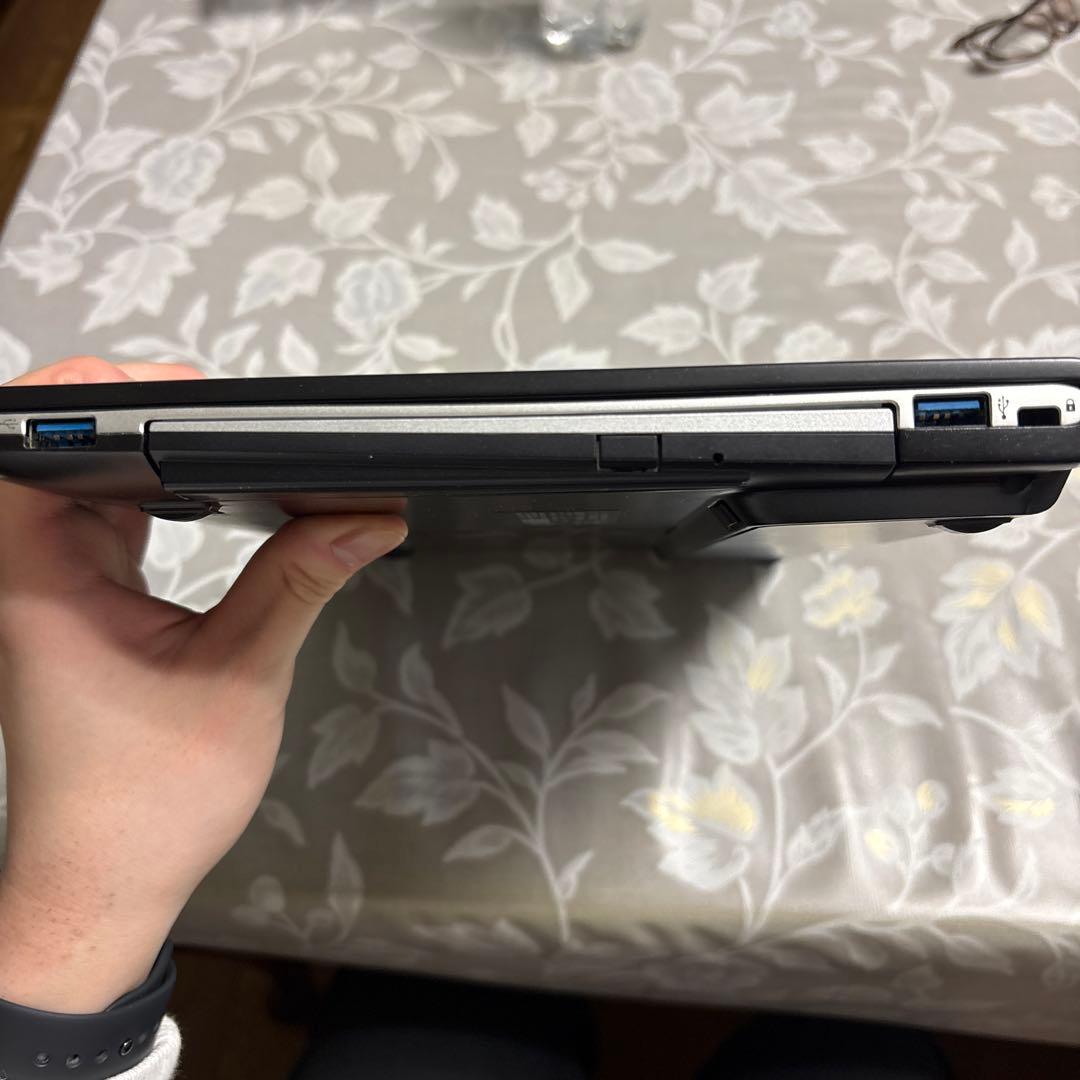 富士通 LIFEBOOK SH90/B1