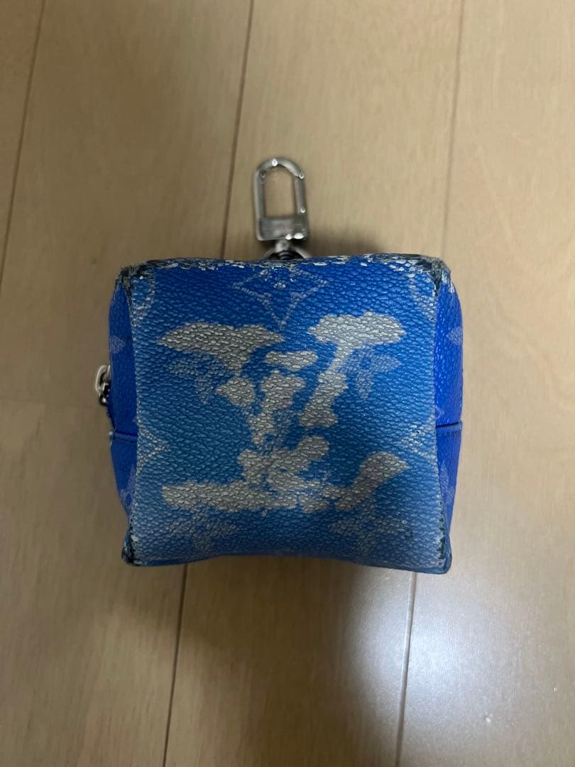 ルイヴィトン　青色モノグラムレザーイヤホンケース