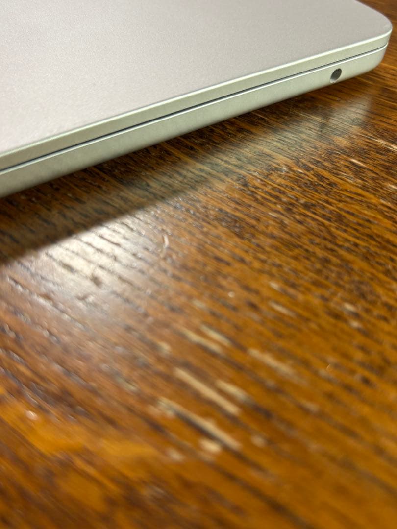 MacBook本体 MacbookAir/13.6inch M2/8GB/256GB