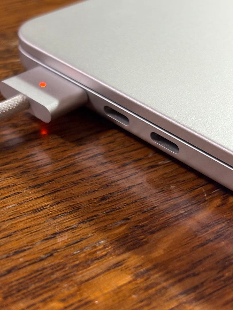 MacBook本体 MacbookAir/13.6inch M2/8GB/256GB