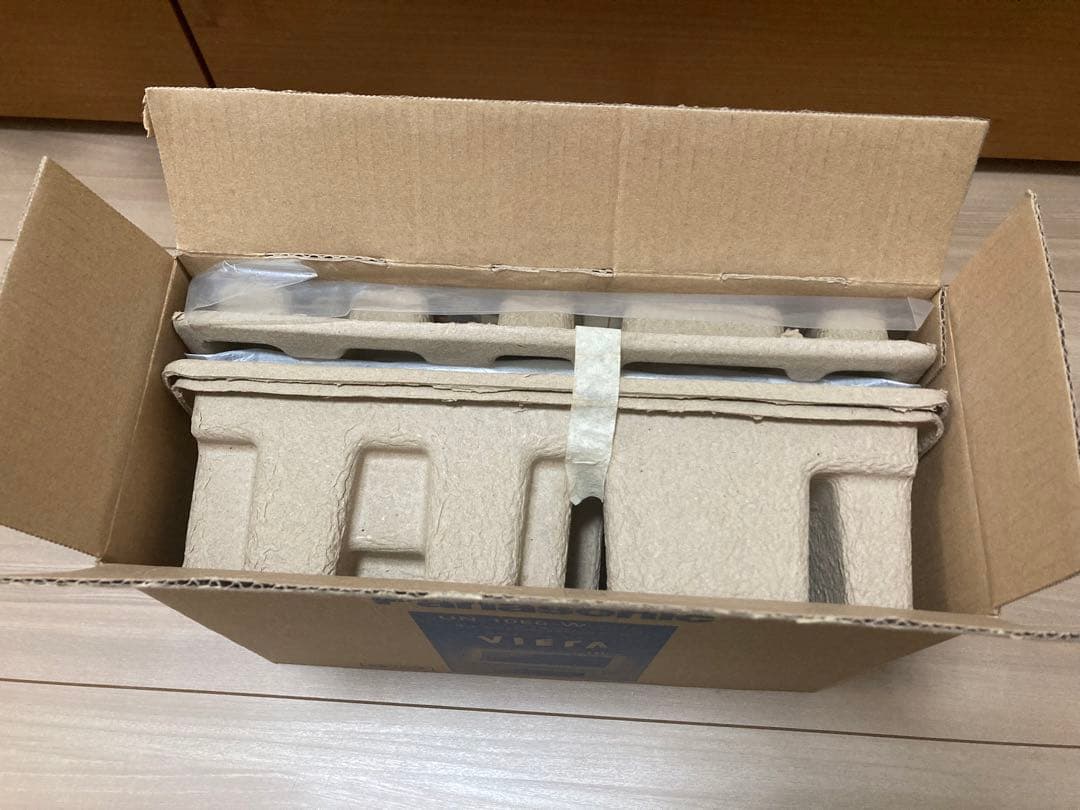 朝8時起き　Panasonic プライベートビエラ UN-10E6-W