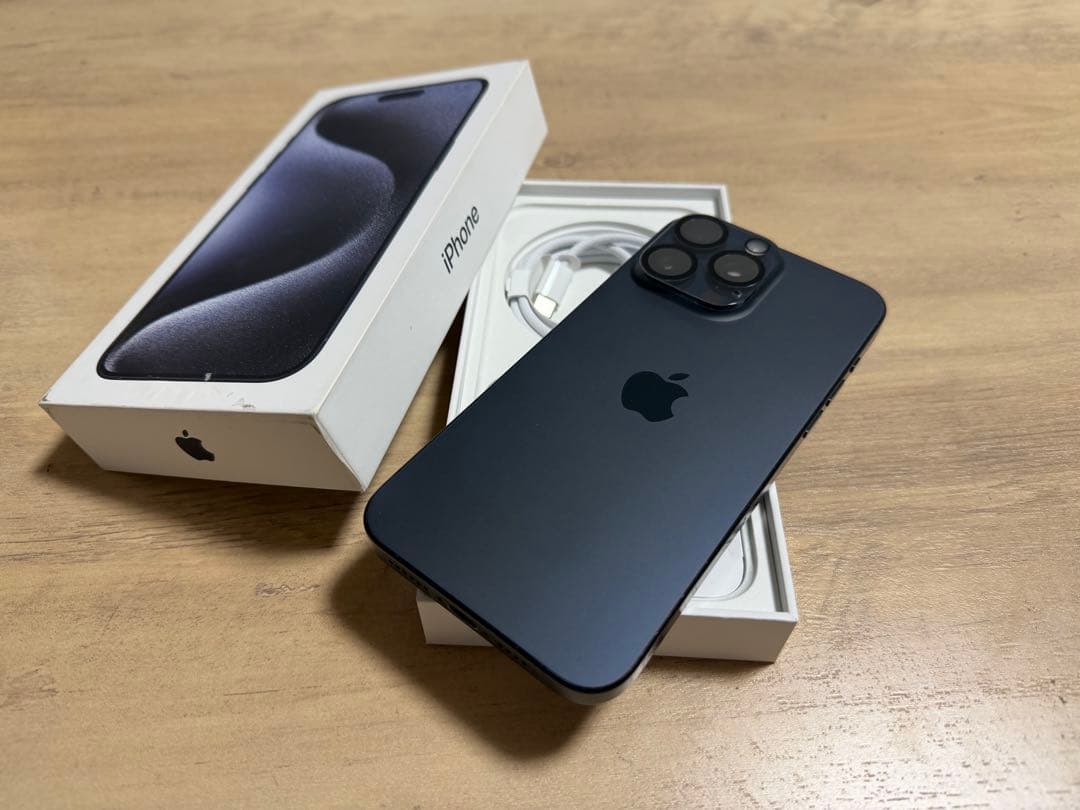 iPhone 15 pro max 256GB 箱・充電ケーブル付き 即購入可