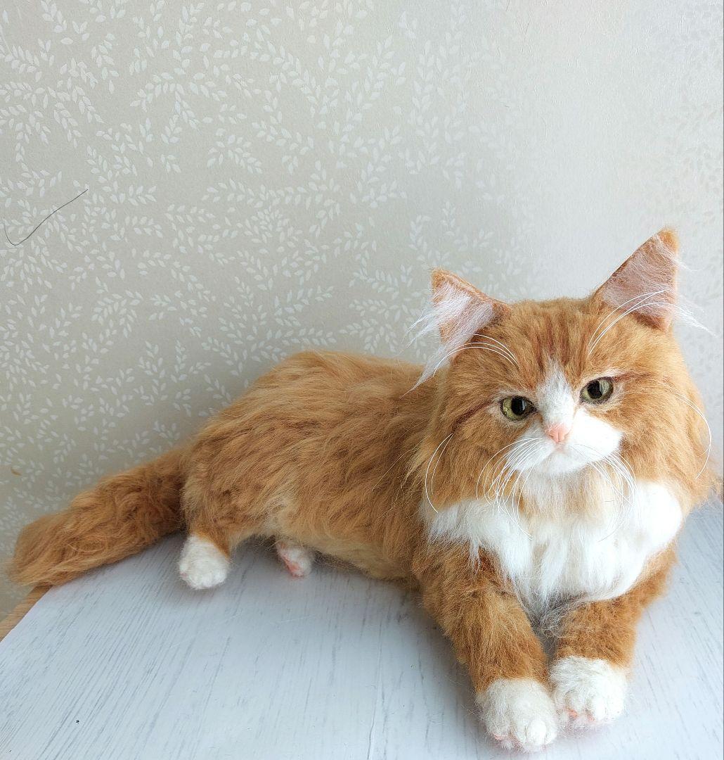 ユ*ナ様 羊毛フェルト　猫(ノルウェージャンフォレストキャット)