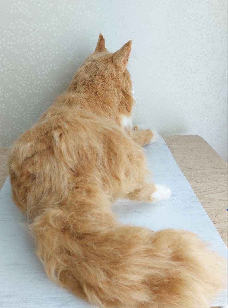 ユ*ナ様 羊毛フェルト　猫(ノルウェージャンフォレストキャット)