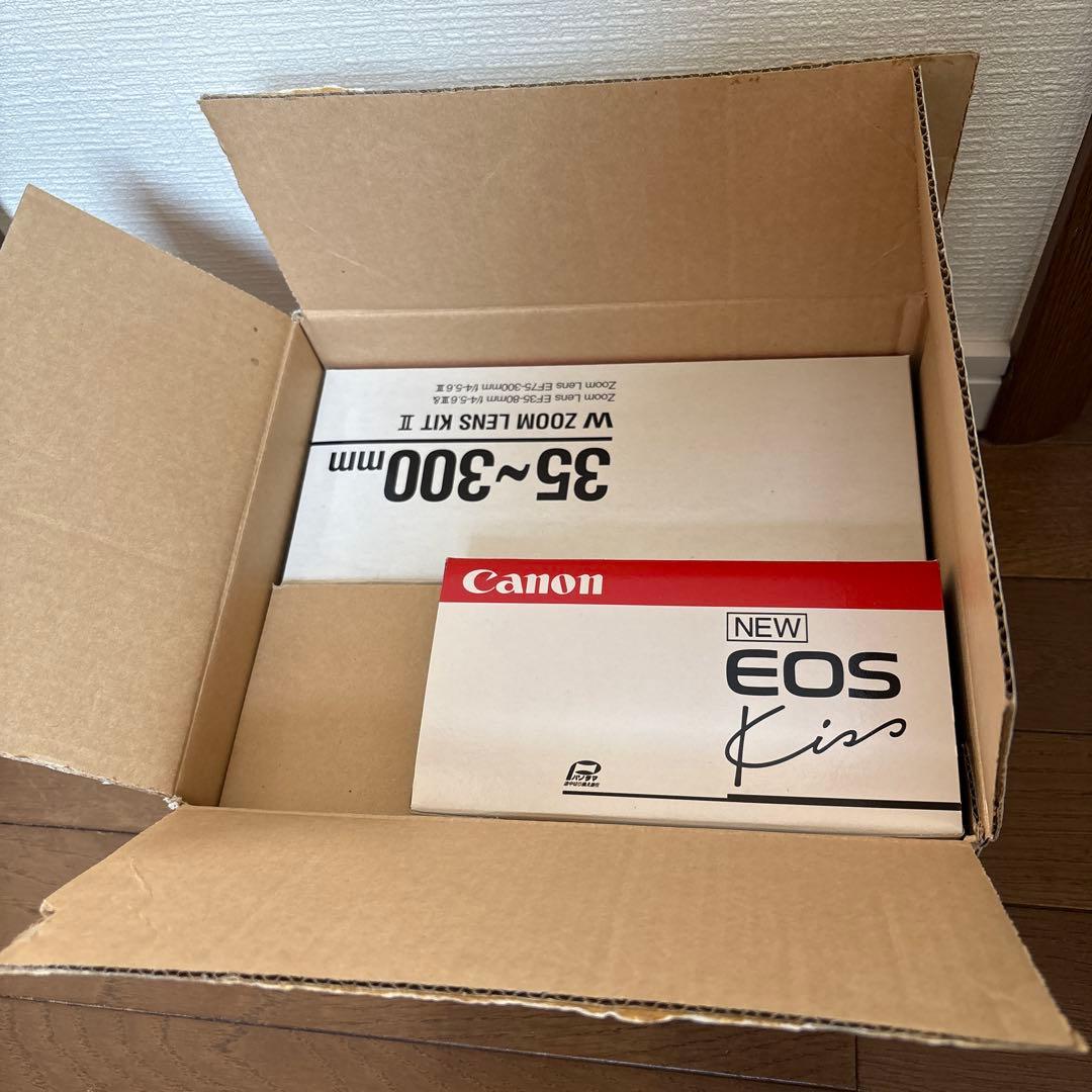 Canon NEW EOS KISS EF35〜300一眼レフカメラ　レンズ2本