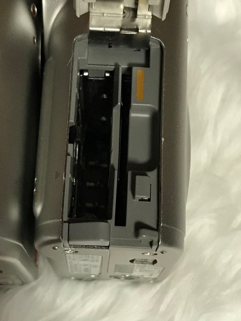 Fujifilm finepix F601 コンパクトデジタルカメラ 2台セット