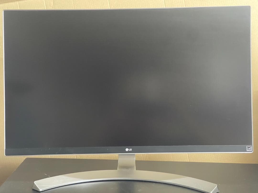 LG 27UD88-W 27インチモニター 4Kディスプレイ