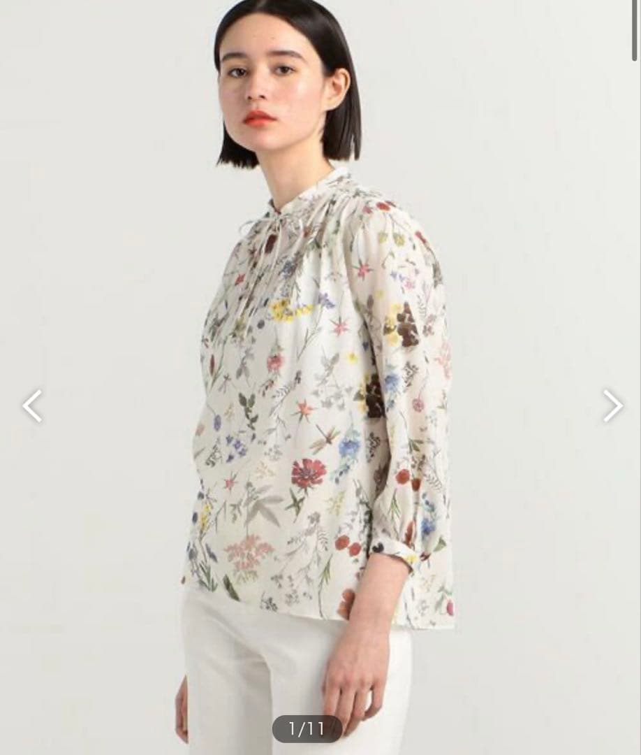 ボタニカルリベルラプリント ボウタイブラウス　トゥモローランド