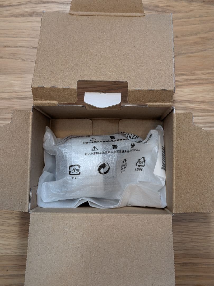 Nikon 1 J5 ダブルレンズキット(箱あり)