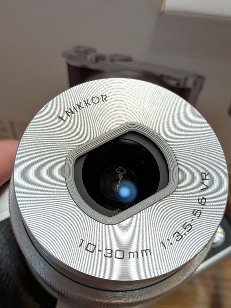 Nikon 1 J5 ダブルレンズキット(箱あり)