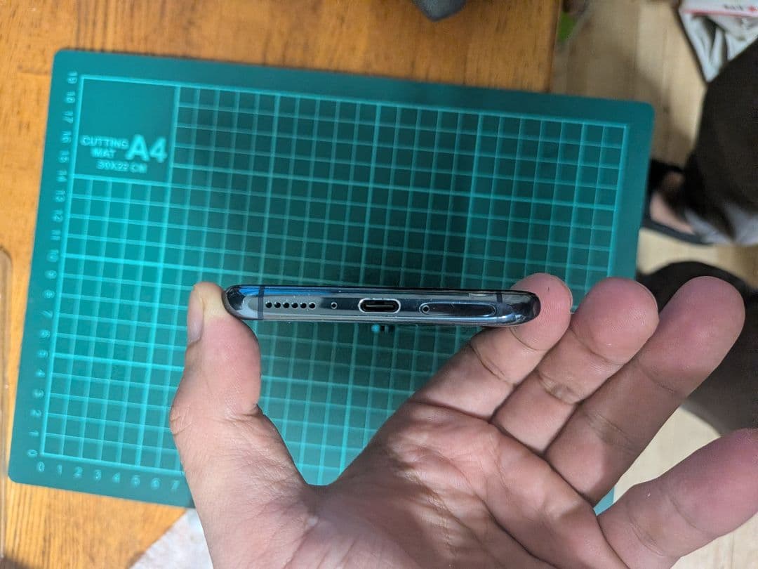 OPPO R17 Pro　エメラルドグリーン