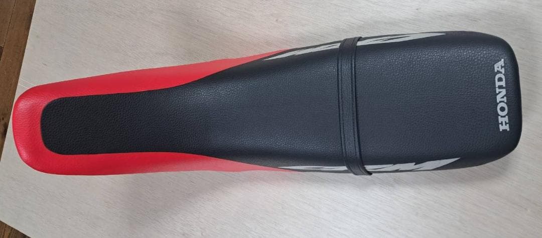 ホンダ　CRM250AR　シート