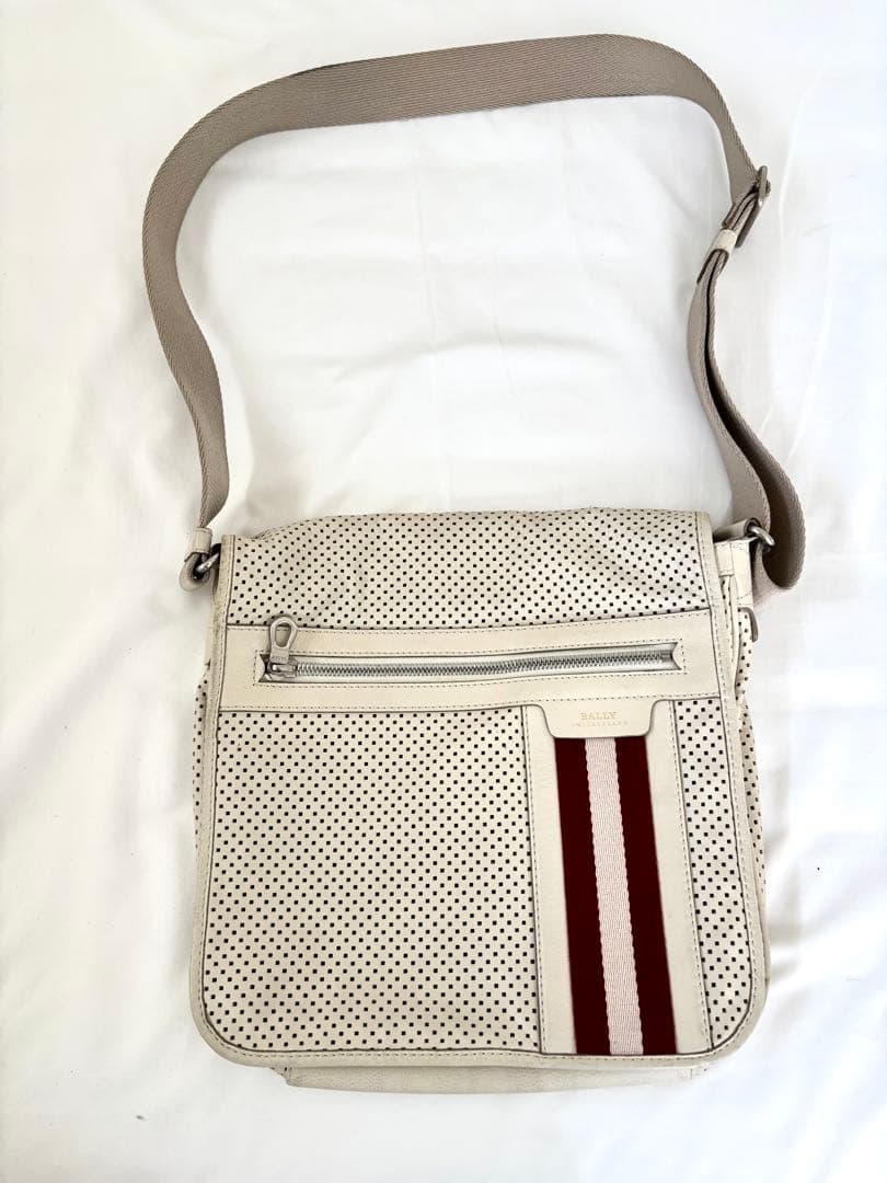 美品　BALLY メッセンジャーバッグ