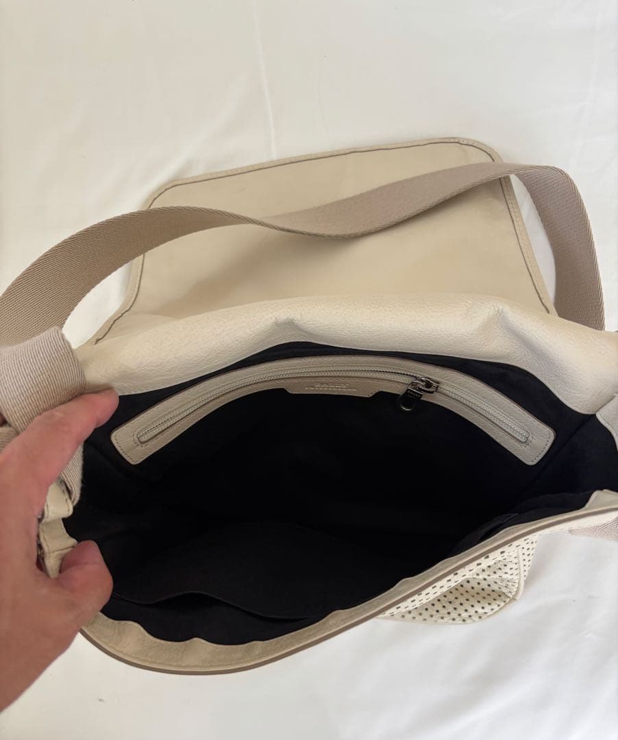 美品　BALLY メッセンジャーバッグ